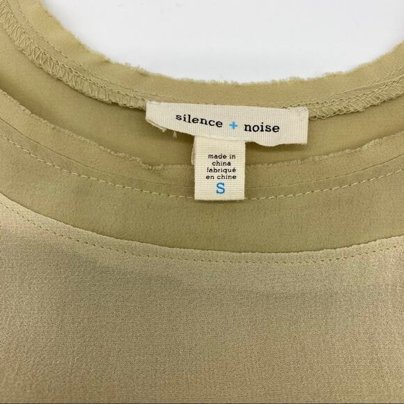 Silence Noise Women Tank Top Small Ombre Minimalist Softcore Urban Outfitters - Picture 6 of 10